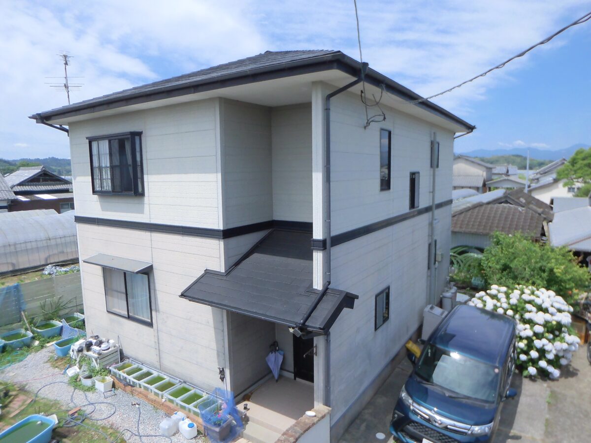 爽やかカラーでイメージ一新。高耐候性塗料でずっと続く美しさを。
