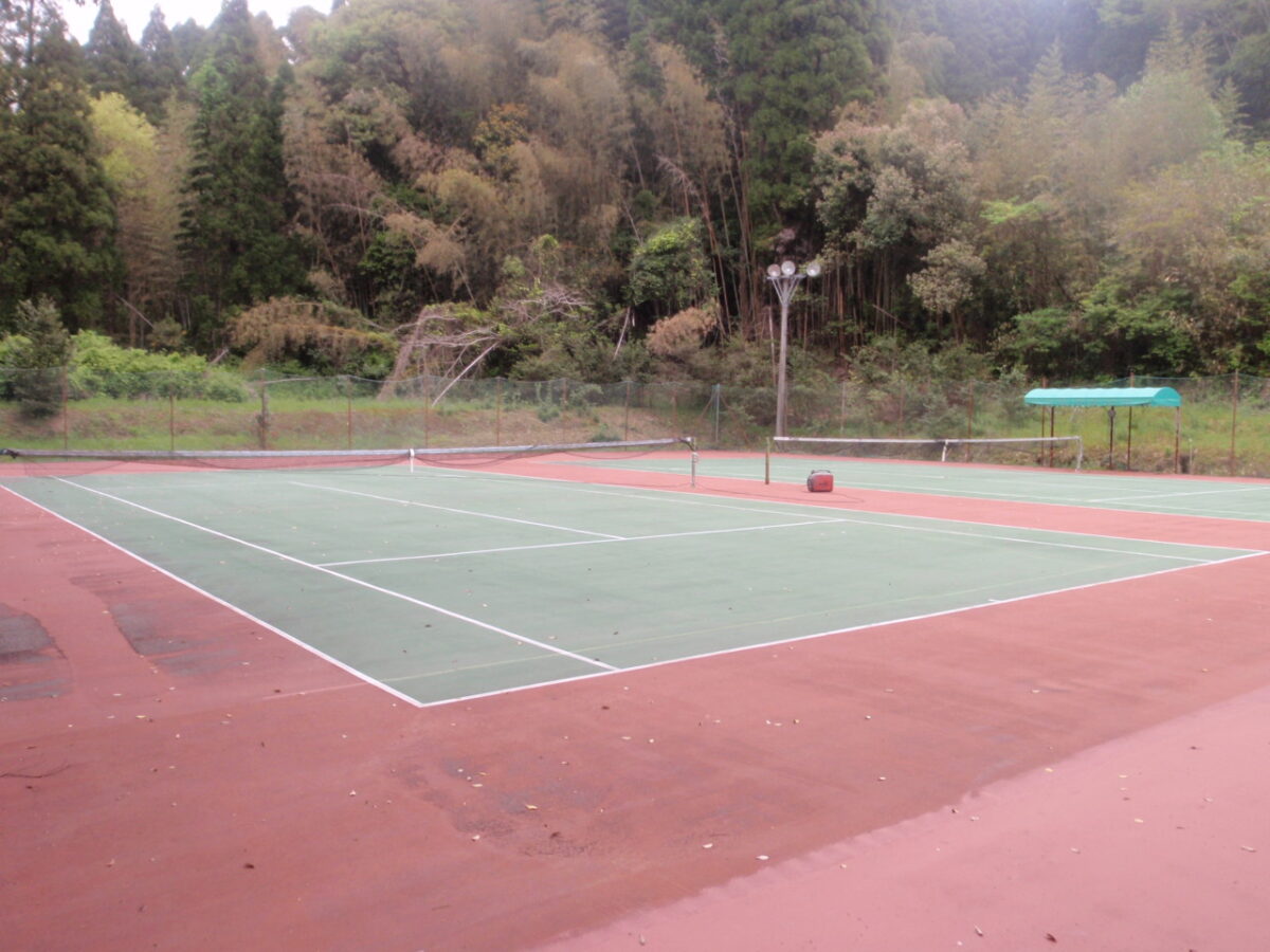 防塵性、リコート性に優れた<br>仕上げでカラフルに美しくなり<br>ました。<br>水性タイプのため、環境にも優しくなっています。