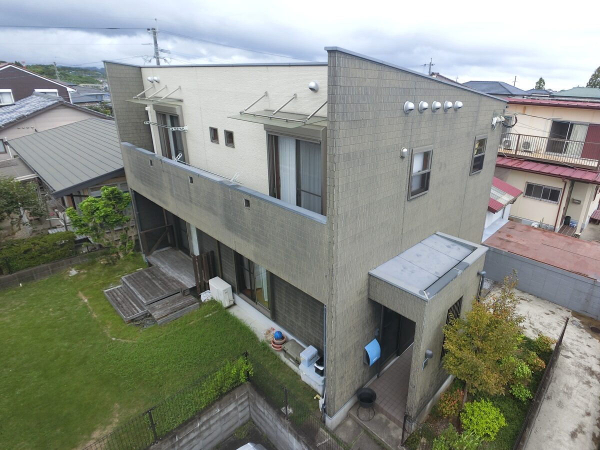 内外の工事で安心して休めるお住まいへ。